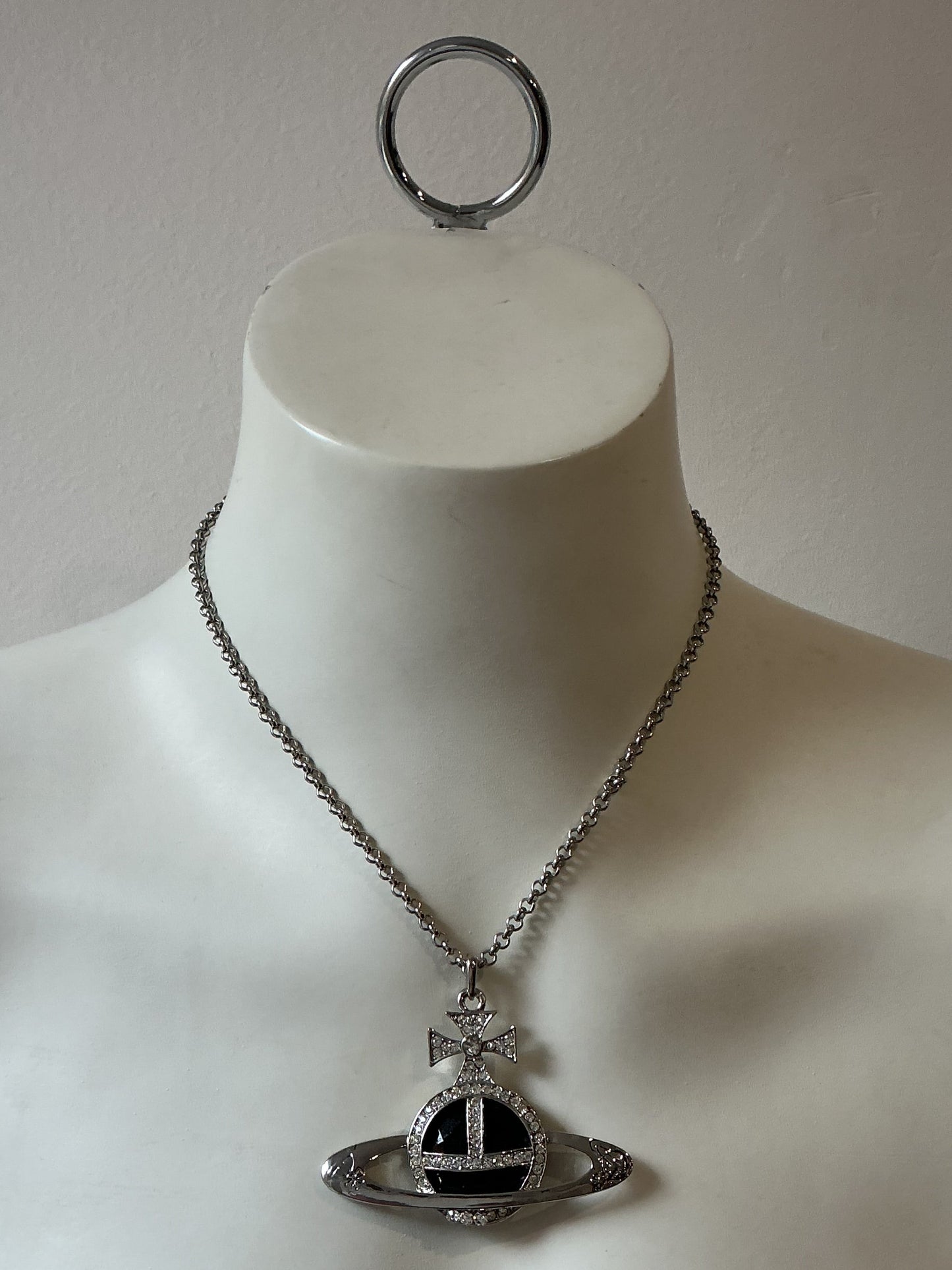 VIVIENNE WESTWOOD Orb Pendant Necklace black enamel/crystal variation