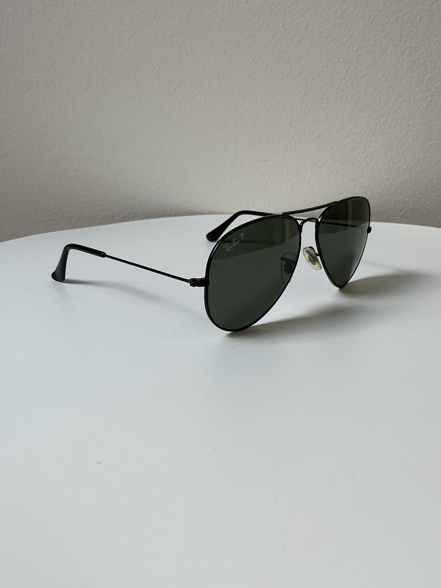 RAY-BAN Classic Aviator Sunglasses – Black/Green