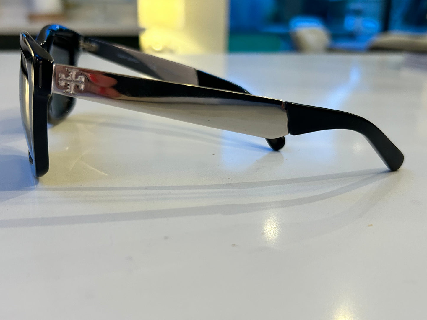 TORY BURCH Black Sunglasses
