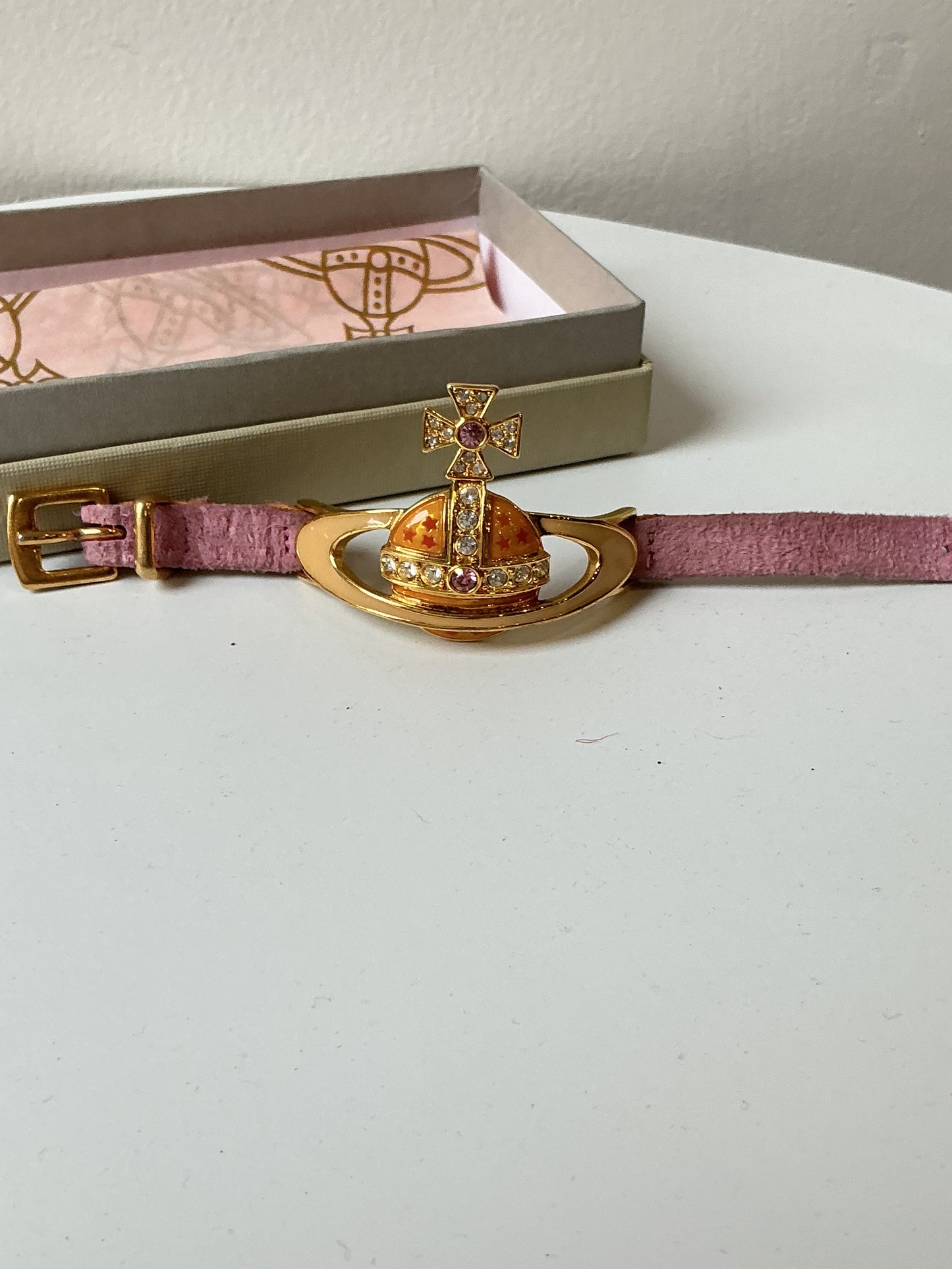 VIVIENNE WESTWOOD Orb Buckle Bracelet – Pink Suede