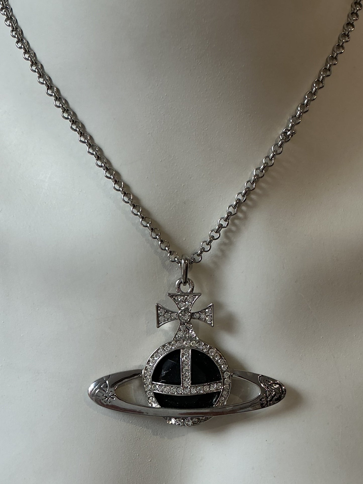 VIVIENNE WESTWOOD Orb Pendant Necklace black enamel/crystal variation