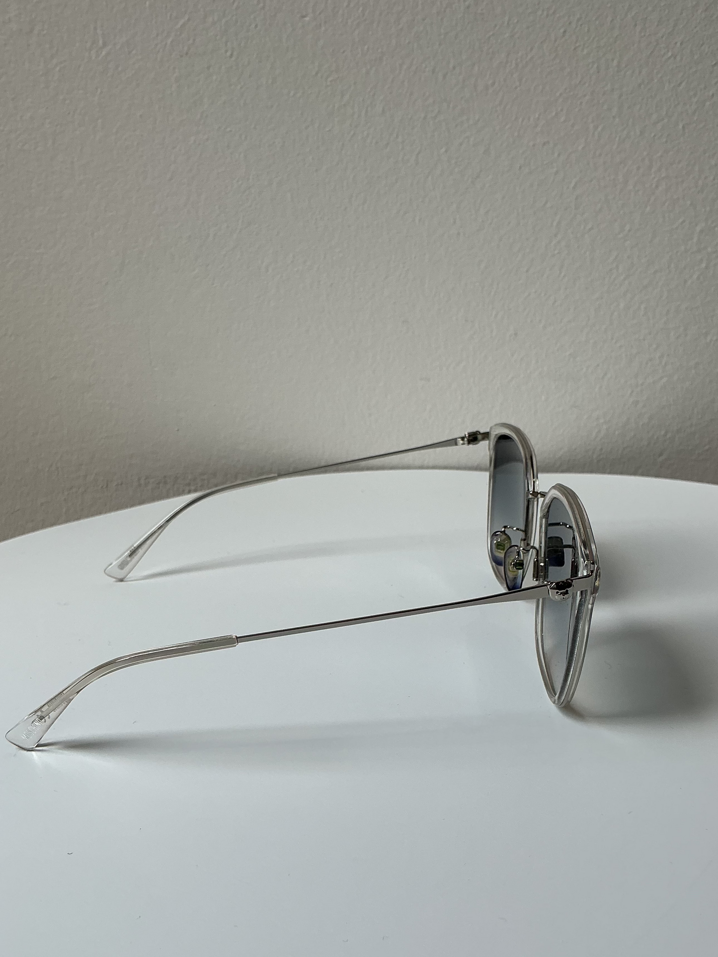 MOSCHINO Geometric Cat-Eye Sunglasses – Silver/Blue Gradient